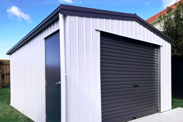 Single garage with modern cladding, North Auckland